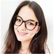 Laureata in Filosofia con il massimo dei voti - attualmente Counselor Filosofico - offre ripetizioni di filosofia