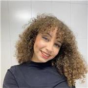 Professora de Francês e Inglês formada em Letras Português/ Francês com experiência em ensino de línguas estrangeiras em redes privadas, rede pública e aulas particulares individuais e em grupo