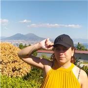 Laureata in lingue orientali offre lezioni di giapponese, inglese, hindi, italiano e materie umanistiche