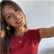 Ciaooo :) appassionata di letteratura italiana e non. Non solo analizzare e comprendere, ma anche interiorizzarla e fare propria!