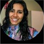 Profesor de contabilidad imparte clases de refuerzo o enseñanza de cero a jovenes