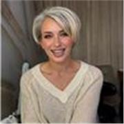 Profesora de marketing with more than 20 years of experience