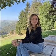 Je suis étudiante en droit avec une option professeur des écoles. Je suis aptes pour le collège la primaire et le lycée en fonctio