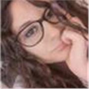 Studentessa di chimica e tecnologie farmaceutiche impartisce lezioni di aiuto compiti per bambini e ragazzi di elementari e medie