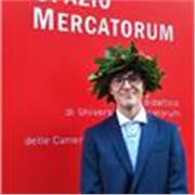 Offro lezioni a studenti stranieri che cercano di imparare le basi della lingua