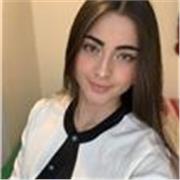 Profesora de apoyo escolar para niños-primaria