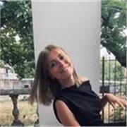 Ragazza diplomata al liceo linguistico e in possesso di certificazioni c1 in inglese e tedesco offre ripetizioni
