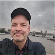 Home cook and wine expert of long-standing who gives fun, accessible and delicious tutoring online from London.