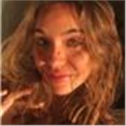 Daré clases dinámicas y adaptadas a cada alumno, usando ejemplos sencillos, juegos y explicaciones claras para que aprendan.