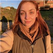 Sono una ragazza di 24, laureanda in Scienze Umanistiche della Comunicazione. Offro ripetizioni per ragazzi dalle elementari alla II° liceo