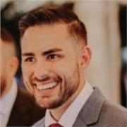 Profesional con amplia experiencia en el ámbito del liderazgo y gestión de equipos pone a tu servicio sus conocimientos.