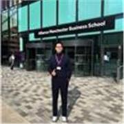 A communicative tutor who can always bring extra energy and postivity in the class. Online learning is boring? Totally NOT.