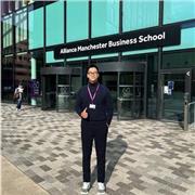 A communicative tutor who can always bring extra energy and postivity in the class. Online learning is boring? Totally NOT.