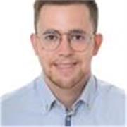 Graduado en ingeniería de organización industrial y estudiante de un grado superior de dietética.