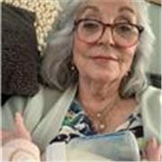 Profesora de Inglés, previamente trabajando como traductora/interprete, 20 años de experiencia.