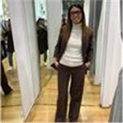 Mi piace aiutare i ragazzi a fare i compiti e a trascorrere con loro del tempo per migliorare le loro capacità. 