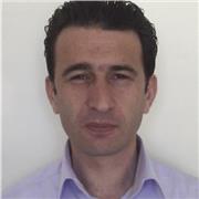 Physik, Mathematik und Englischunterricht wird allen Schülern im Alter von 8 bis 15 Jahren angeboten.