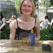 Schülerin (12. Klasse, 18 Jahre alt) einer Waldorfschule, die Englisch Nachhilfe ab 3. Klasse anbietet