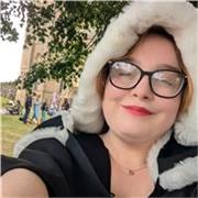 A bubbly and interactive tutor ready to help GCSE students, A level students and university students!