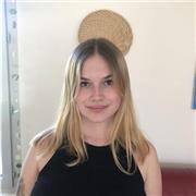 Etudiante en sciences politiques , donne cours particuliers et de soutien scolaire tout niveau , sur lyon et aux alentours