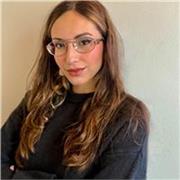 Laureata in Lingue con consolidata esperienza nel supporto accademico, offro ripetizioni di lingua inglese per tutti i livelli