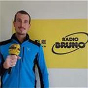 Insegnare, corrisponde a toccare una vita per sempre, proprio perché attraverso l'insegnamento, si lascia un segno indelebile. 
In passato, ho molto ammirato la figura dell'insegnante, perché ha sempre avuto un privilegio enorme, assoluto: incontrare ogn