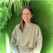 Carismática, calmada y paciente. Daré clases tanto a niños como adolescenes que las necesiten