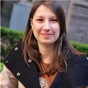 Laureata in Mediazione Linguistica e Culturale offre tutoring nelle materie umanistiche e potenziamento della lingua inglese