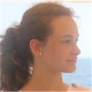 Estudiante de moda con el C-1 con más de 4 años de experiencia.