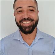 Profesor de Español para extranjeros, acto para todas las edades y niveles