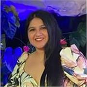 Profesora de Inglés imparte clases a niños de 5 a 8 años