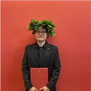 Laureato in storia con CFU per insegnamento anche di filosofia, geografia e storia dell’arte impartisce lezioni private