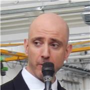 Sono qui per aiutarti a soddisfare un tuo desiderio o un bisogno, una performance, migliorare le tue relazioni, raggiungere un obiettivo