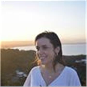 María
