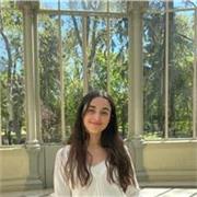 Estudiante de biomedicina da clases a alumnos de primaria y ESO. Especializada en ciencias