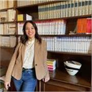 Offro lezioni di diritto civile. Sono specializzata in diritto di famiglia e minorile.