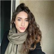 Profesora de apoyo escolar para estudiantes