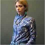 Profesora de arte contemporáneo y fotografía con experiencia como comisaria y trabajadora cultural