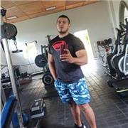 Licenciado en Educación Física Recreación y Deportes, entrenador de pilates reformer, pesas y entrenamiento funcional