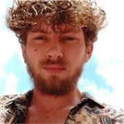 Profesor de Química imparte clase a todos los niños/as de los cursos de la ESO y Bachillerato