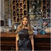 Estudiante de carrera de la salud, dar clases de refuerzo a niños.