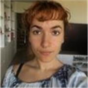 Profesora para niños de primaria y infantil, también canguro.