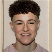 Profesora de natación con más de 5 años de experiencia, me encantan los niños, enseñarles y poder aprender de ellos.