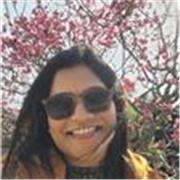 English tutor who would love to help students. 