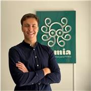 Graduado en periodismo y con 2 años de experiencia como SEO dirigiendo una agencia de más de 25 clientes mensuales. 