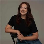 Profesora de canto moderno especialista en teatro musical