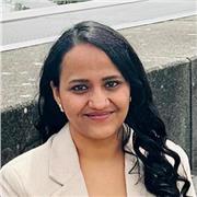 Math Tutor Helping Students Build Confidence and Solve Problems