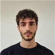 Laureato in biotecnologie impartisce lezioni di fisica, di chimica, biologia