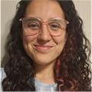 Licenciada y profesora en ciencia política