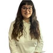 Psicóloga con certificado C1 de inglés con un año de experiencia. Disponibilidad presencial en Almería y online.